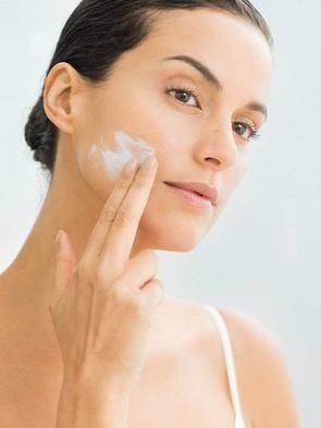 Geschenk Solar Defense Nontinted Minibar<br> Peptidhaltige Anti Age Sonnencreme SPF 50<br>15ml