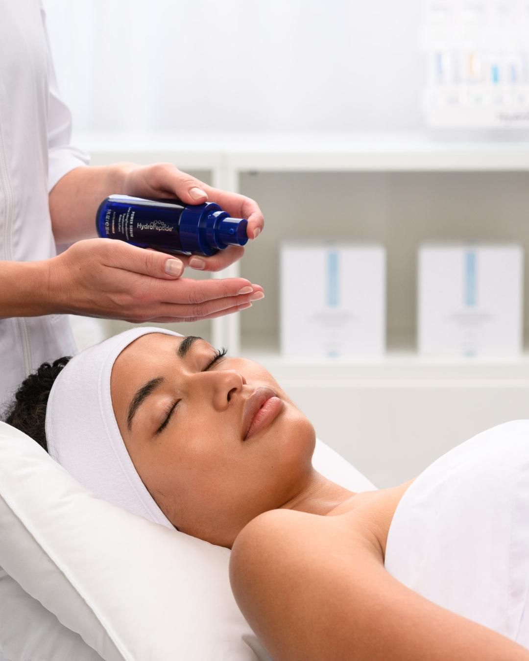 HP TRAVEL POWER SERUM 
Verjüngendes Peptidserum mit Wirkung bis auf DNA-Zellebene
