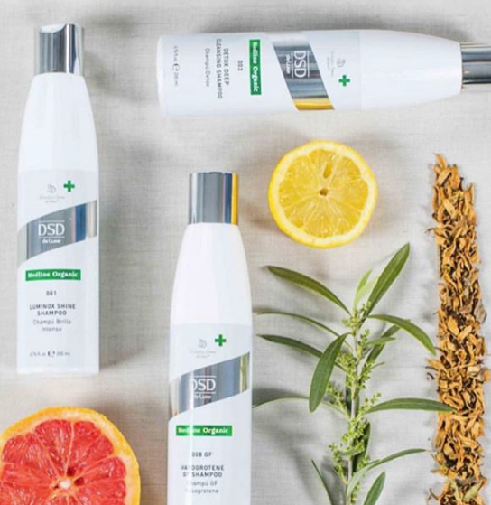 DSD SIMONE DE LUXE PH CONTROL ANTISEBORRHEIC SHAMPOO 
002 Natürlicher Shampoo bei Seborrhoe ohne Sulfate, für gereizte und empfindliche Kopfhaut. Ohne Sulfate.
