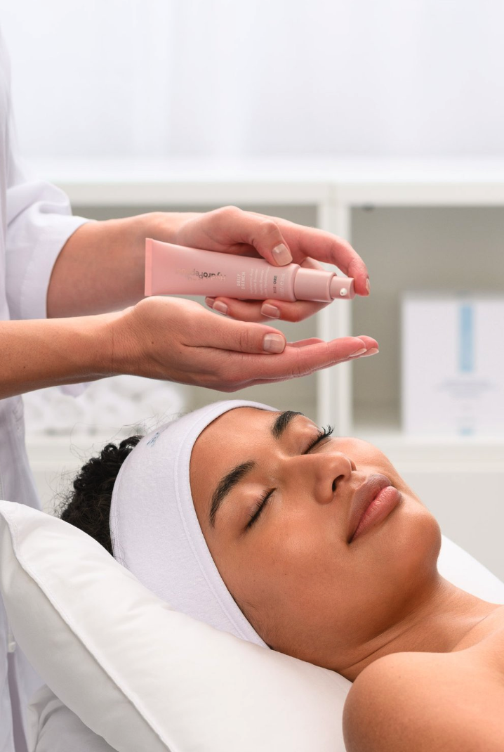 Professional Daily Drench<br>Hyaluronic Acid Booster Hyaluronsäure-Booster