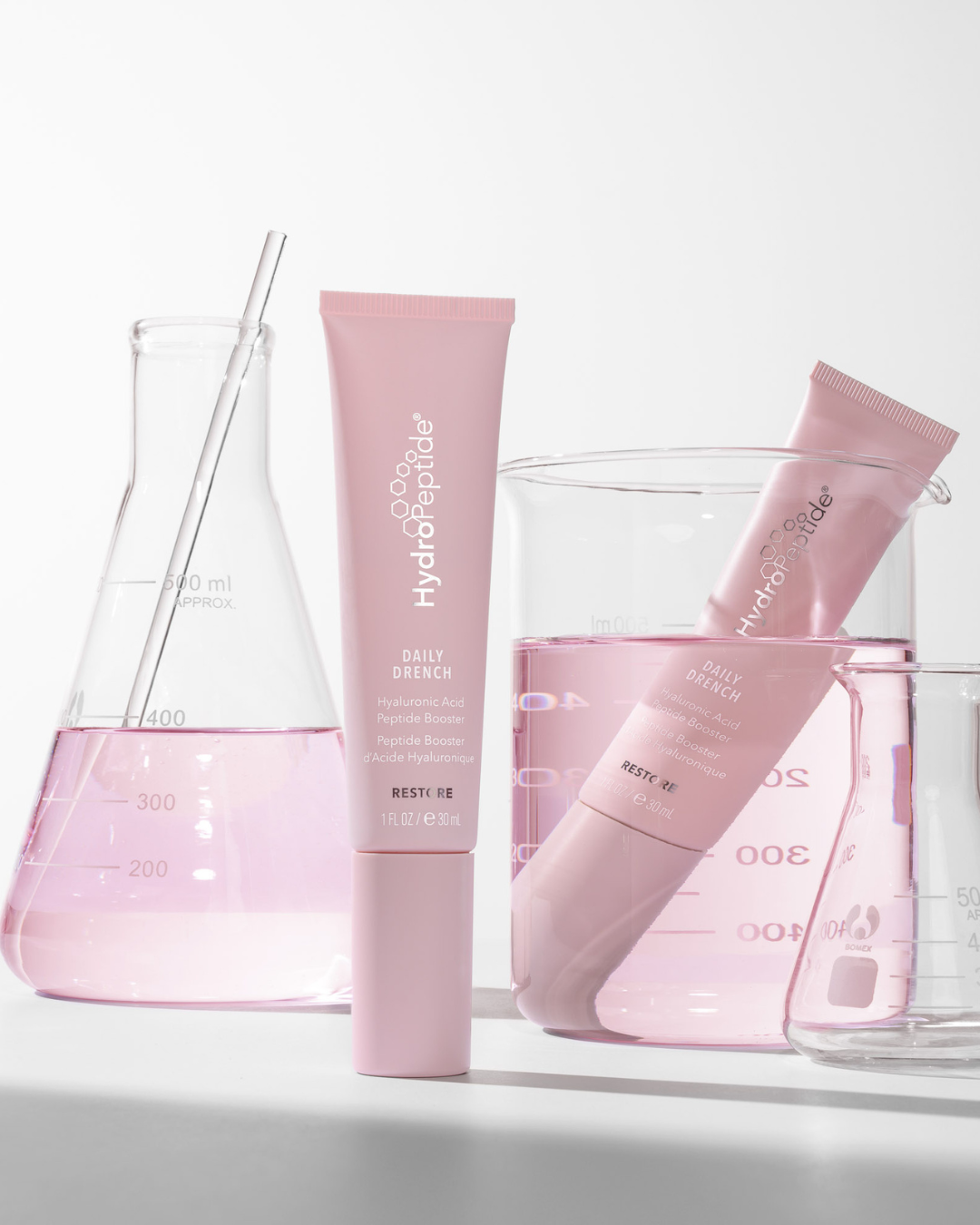HYDROPEPTIDE DAILY DRENCH SERUM 
Befeuchtendes Serum mit dem Patent CELLRENEW 16 und 3D Hyaluronsäure.