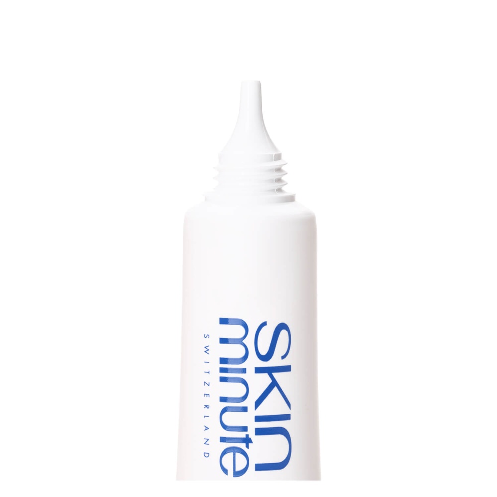 SKIN MINUTE METABOLISSIME LIFTING EYE CONTOUR 
Lifting-Augencreme aus grünen Meeresalgen und Kiwai Augencreme zur Reduktion von dunklen Augenringen und zum Glätten von Falten.  ​ORGANIC SWISS