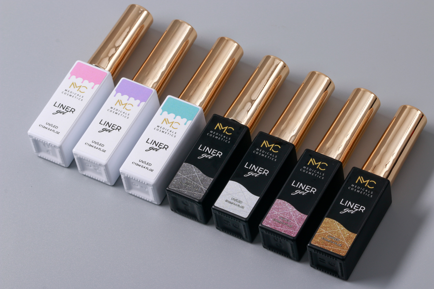 REFLECTIVE LINER GEL 03 - PROFESSIONAL MEDICALS COSMETICS - SILVER 
UV/LED-Nagelgel zur Verzierung mit ultra-feinen reflektierenden Glitzerpartikeln in Silberton