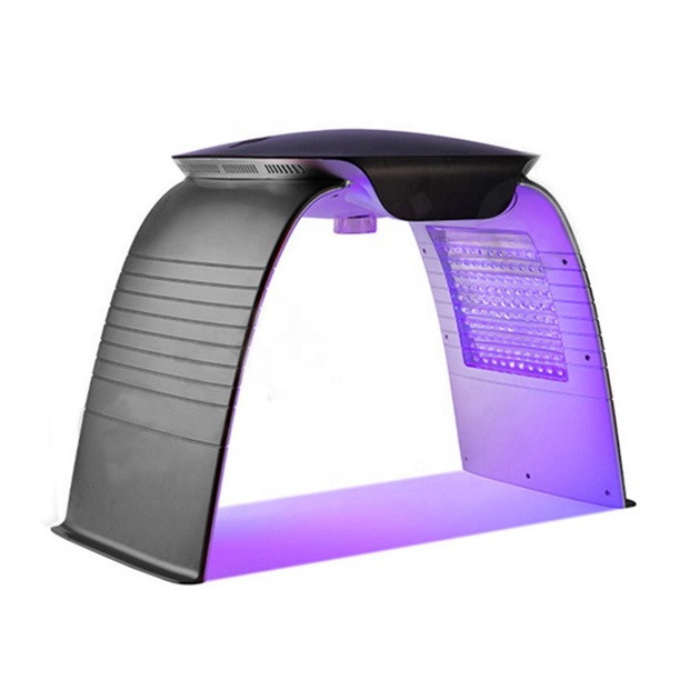 Professionelle kosmetische Lampe – Lichttherapie für Profis.