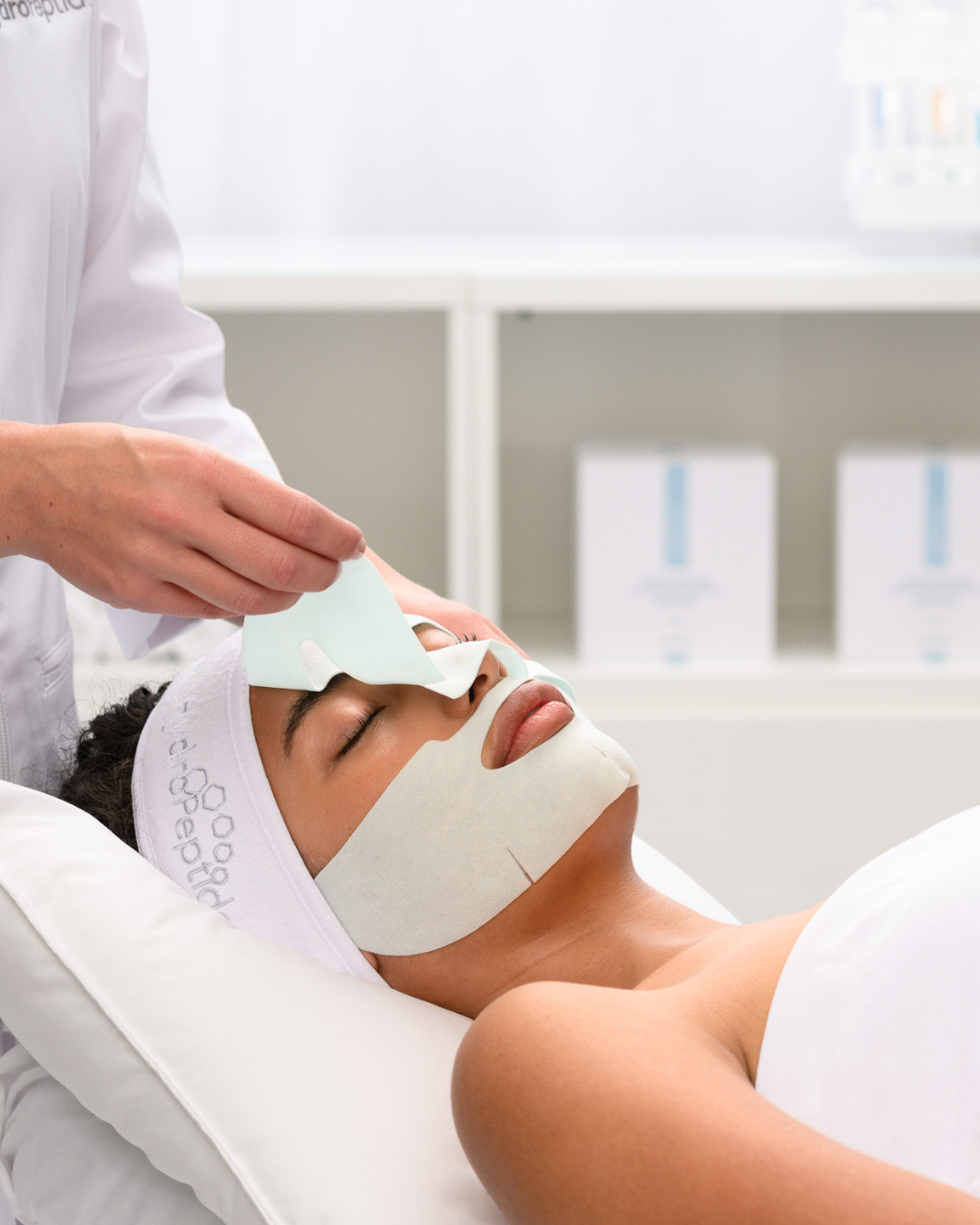 HYDROPEPTIDE POLYPEPTIDE COLLAGEL+  FACE MASK 
Lifting-Kollagenmaske mit Lifting-Effekt