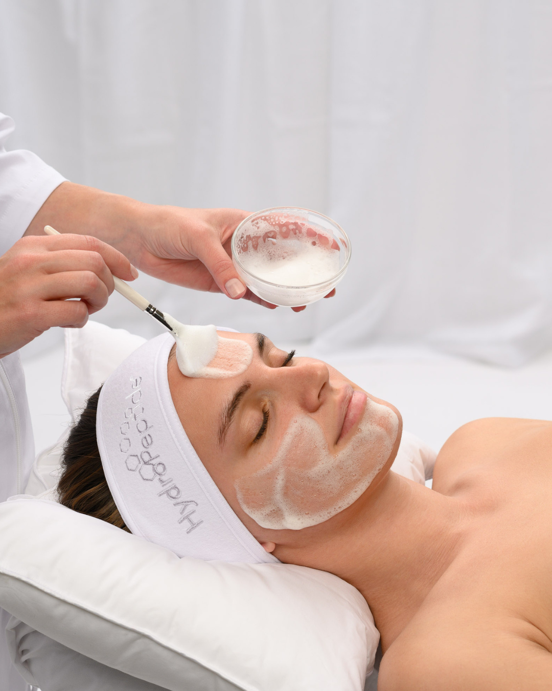 Cleansing Gel <br>Reinigendes Anti-Aging Gel mit Peptiden, auch für sensible Haut