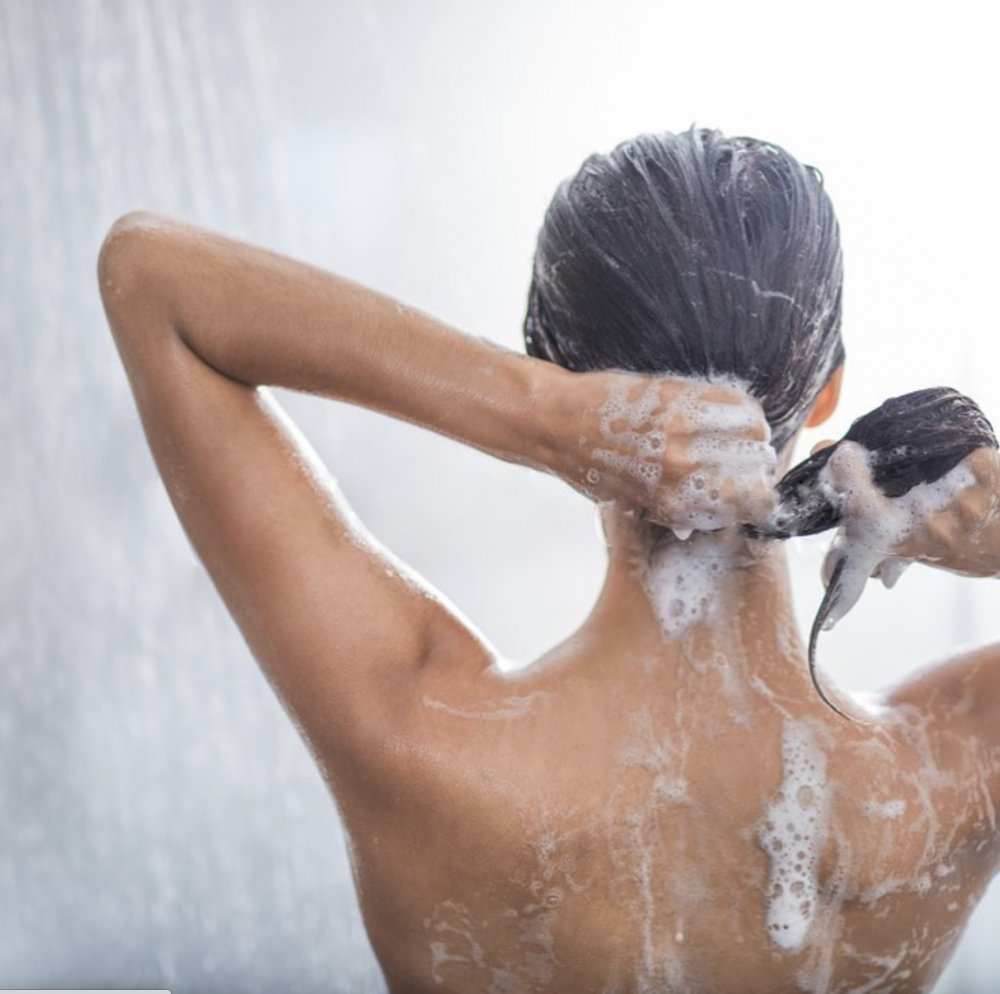 DSD SIMONE DE LUDE OPIUM SHAMPOO 
7.1. Shampoo für Haare mit Wirkstoffen, das dabei hilft, das Haar zu stärken und feinem sowie geschwächtem Haar Volumen zu verleihen.